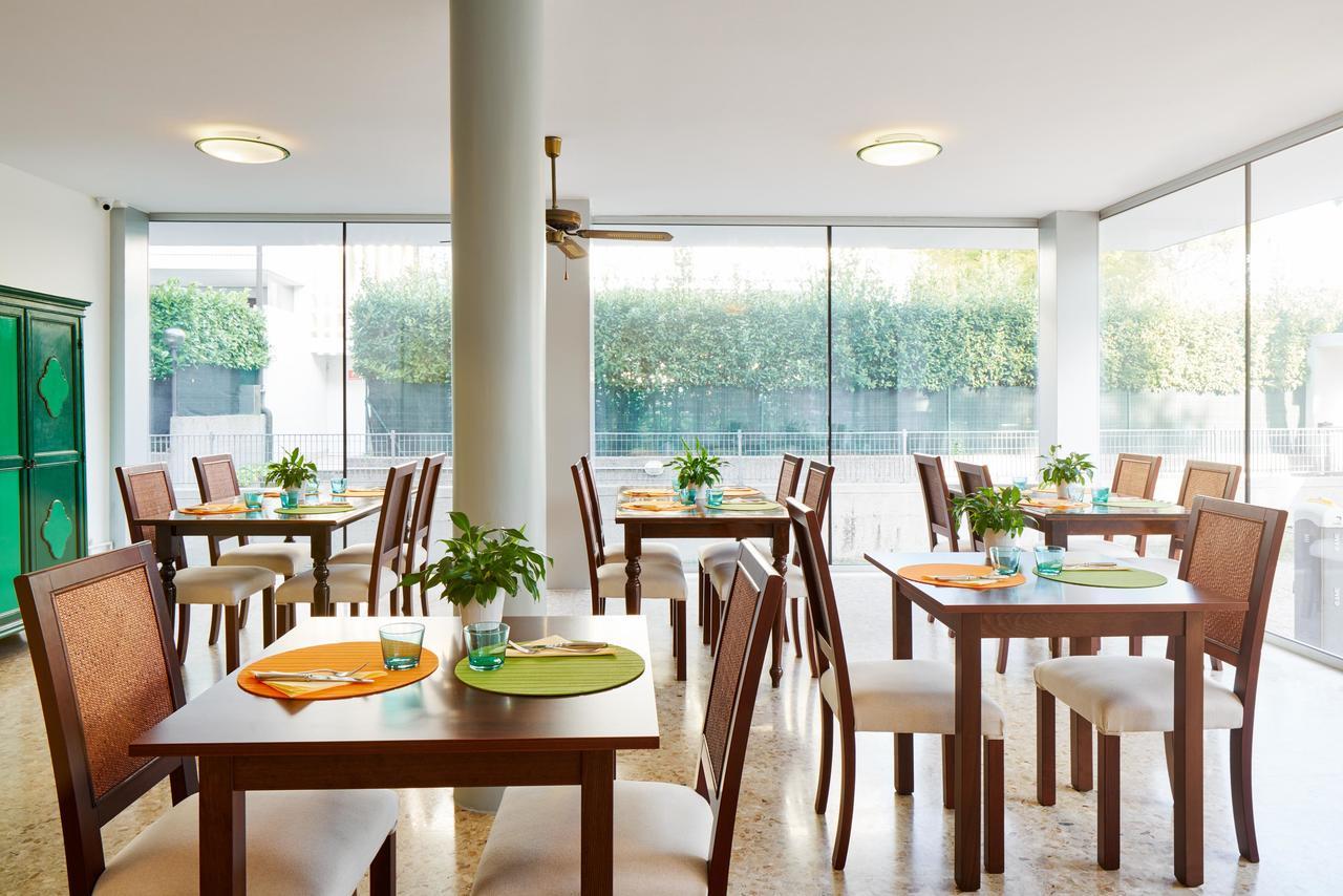 G/Hotel Lignano Ліньяно-Сабб'ядоро Екстер'єр фото