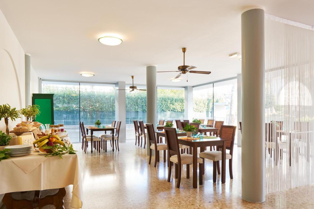 G/Hotel Lignano Ліньяно-Сабб'ядоро Екстер'єр фото